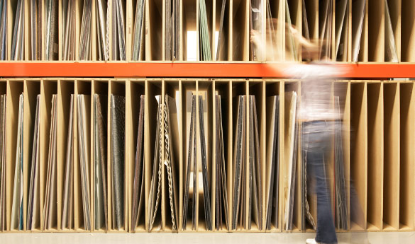 Reclaim storage bays